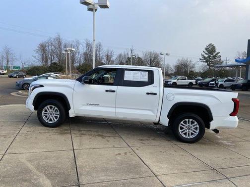 2024 Toyota Tundra SR5