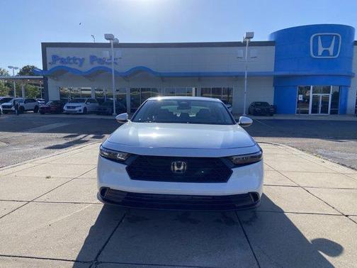 Platinum White Pearl 2024 Honda Accord LX