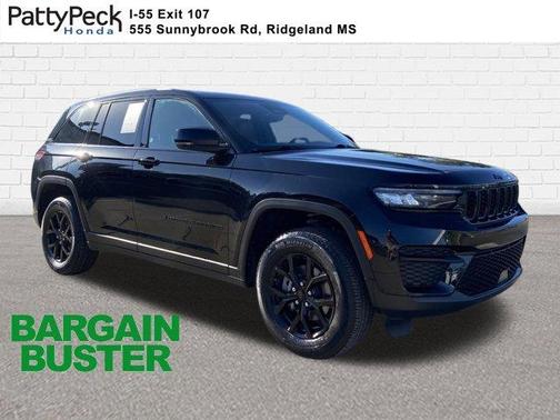 Diamond Black 2025 Jeep Grand Cherokee Laredo