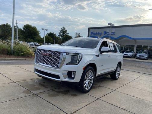 White Frost Tri-Coat 2023 GMC Yukon Denali