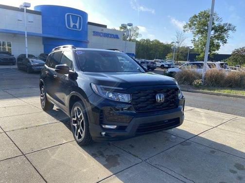 Crystal Black Pearl 2023 Honda Passport Elite