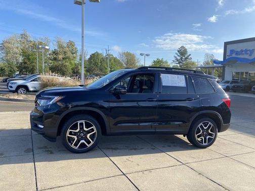 Crystal Black Pearl 2023 Honda Passport Elite
