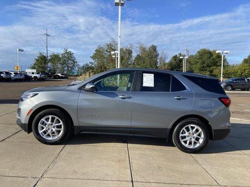 Sterling Gray Metallic 2023 Chevrolet Equinox 2LT