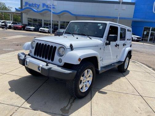Bright White Clearcoat 2017 Jeep Wrangler Unlimited Sahara