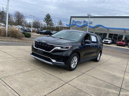 2023 Kia Carnival LX