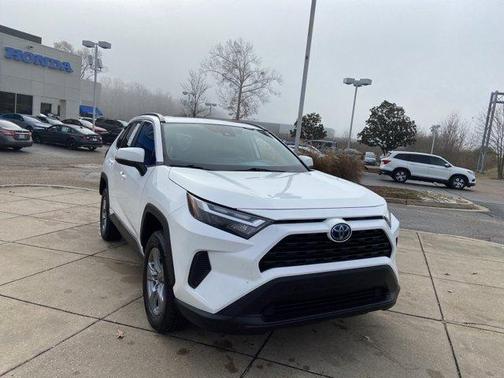 2022 Toyota RAV4 Hybrid XLE