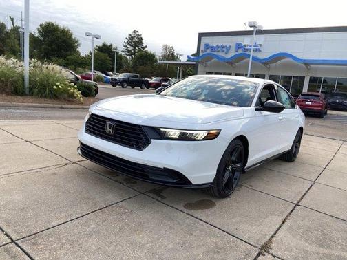 Platinum White Pearl 2026 Honda Accord Hybrid Sport-L