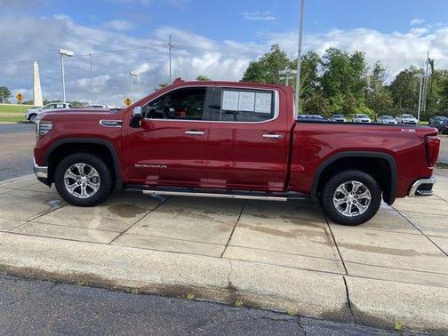 2023 GMC Sierra 1500 SLT