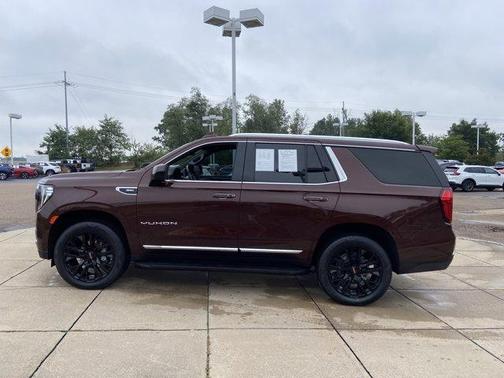 2023 GMC Yukon SLT