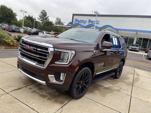 2023 GMC Yukon SLT