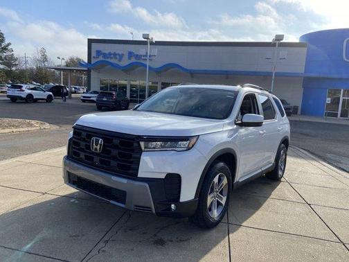 Platinum White Pearl 2026 Honda Pilot EX-L