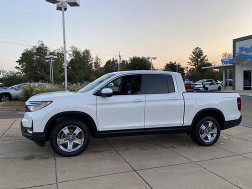Platinum White Pearl 2026 Honda Ridgeline RTL