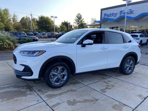 Platinum White Pearl 2027 Honda HR-V LX