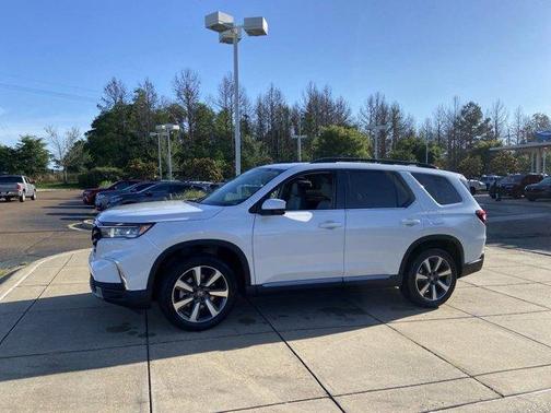 2025 Honda Pilot Touring