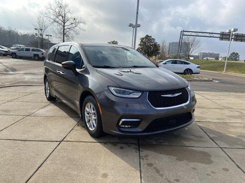 2023 Chrysler Pacifica Touring-L