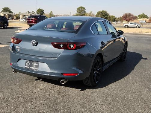 2025 Mazda Mazda3 2.5 S Carbon Edition