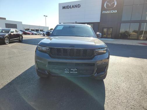 2022 Jeep Grand Cherokee L Laredo