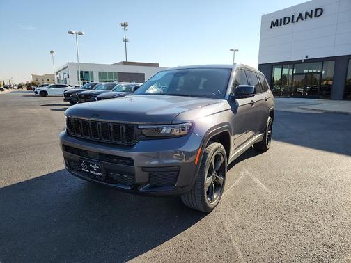 2022 Jeep Grand Cherokee L Laredo