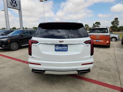 2023 Cadillac XT6 Premium Luxury FWD