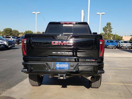 2024 GMC Sierra 2500 AT4