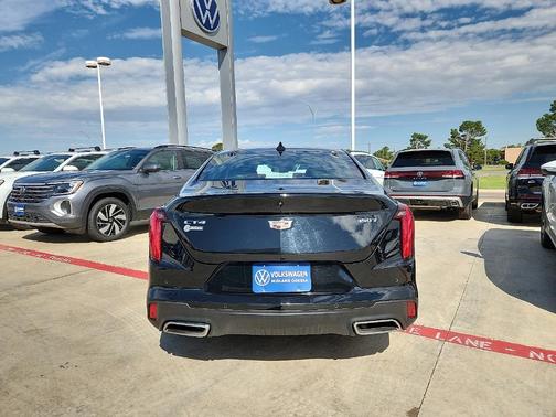 2024 Cadillac CT4 Luxury