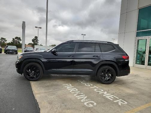 2022 Volkswagen Atlas 3.6L SE w/Technology