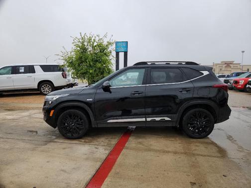 2022 Kia Seltos Nightfall