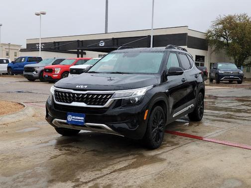 2022 Kia Seltos Nightfall