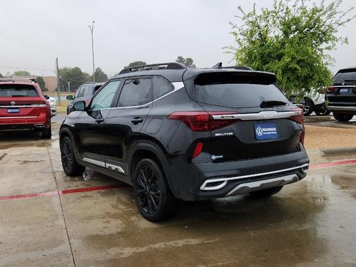 2022 Kia Seltos Nightfall