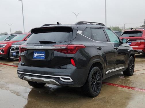 2022 Kia Seltos Nightfall