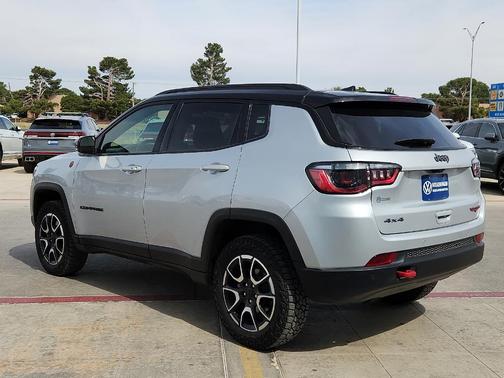 2024 Jeep Compass Trailhawk