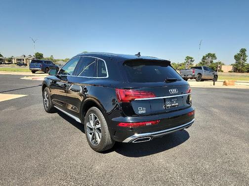 2024 Audi Q5 45 S line quattro Premium