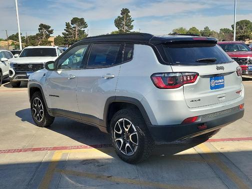 2024 Jeep Compass Trailhawk