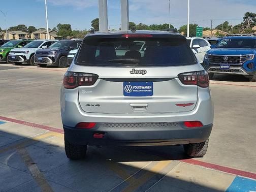 2024 Jeep Compass Trailhawk