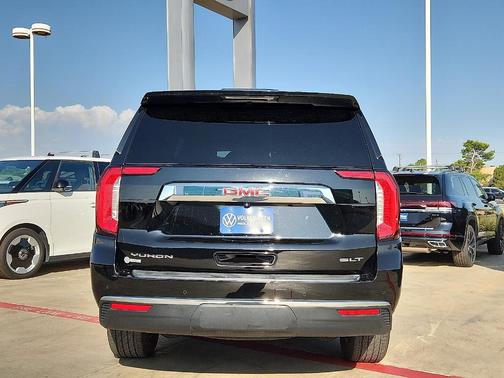 2022 GMC Yukon XL SLT