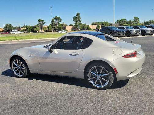 2022 Mazda MX-5 Miata RF Grand Touring