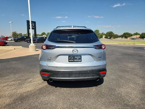 2022 Mazda CX-9 Touring Plus