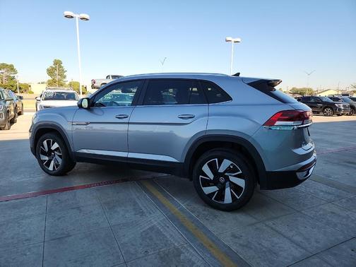2025 Volkswagen Atlas Cross Sport 2.0T SE w/Technology