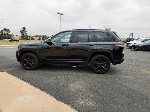 2023 Jeep Grand Cherokee Altitude