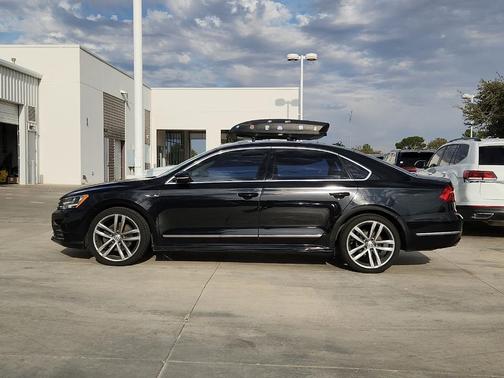 2017 Volkswagen Passat 1.8T R-Line