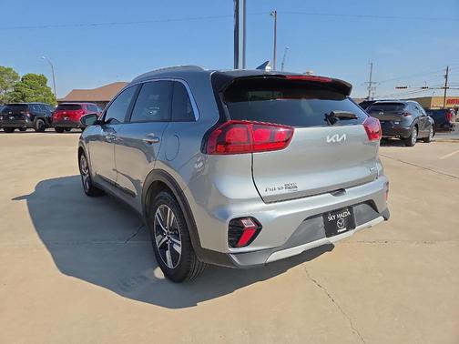 2022 Kia Niro LXS