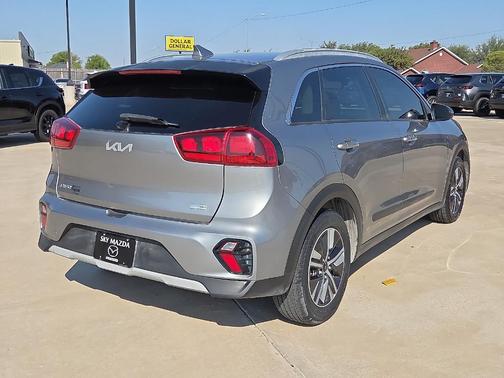 2022 Kia Niro LXS