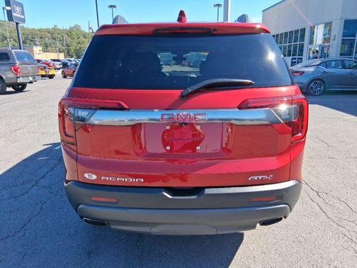 2021 GMC Acadia AT4