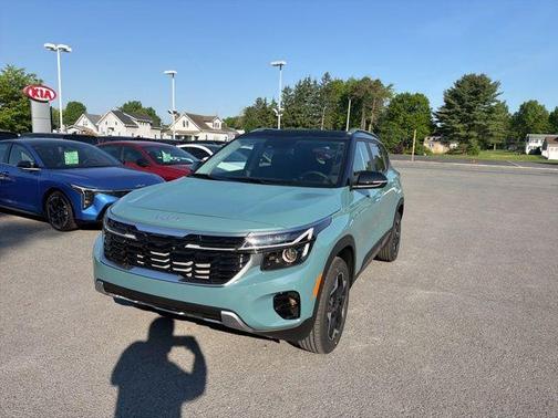 Blue / Black 2026 Kia Seltos S