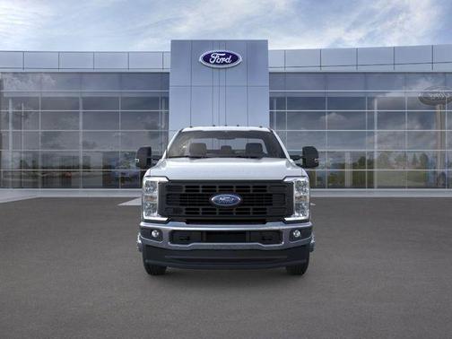 Oxford White 2026 Ford F-350 XL