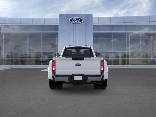 Oxford White 2026 Ford F-350 XL