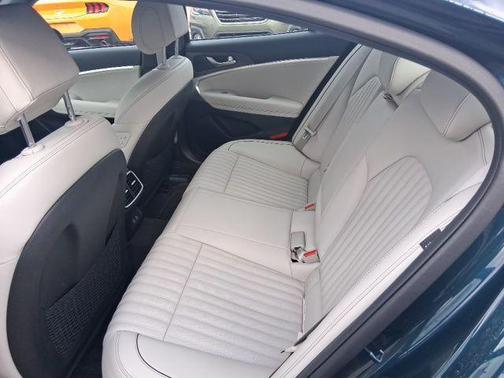 2024 Genesis G70 2.5T