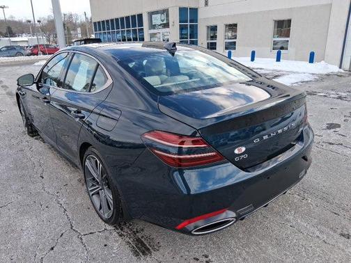 2024 Genesis G70 2.5T