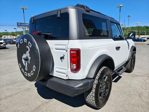 Oxford White 2024 Ford Bronco Black Diamond