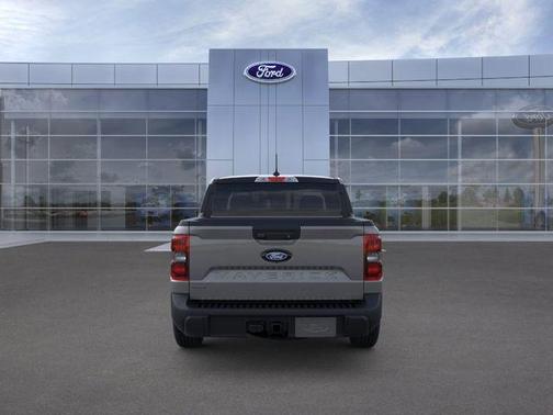 Carbonized Gray Metallic 2026 Ford Maverick Lariat